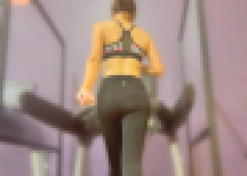 170cm超えのスーパーボディと自慢の美巨尻!肌をたっぷり露出して男を誘い出し自慢のケツで男を挑発!下品な『走る女』編 サンプル画像