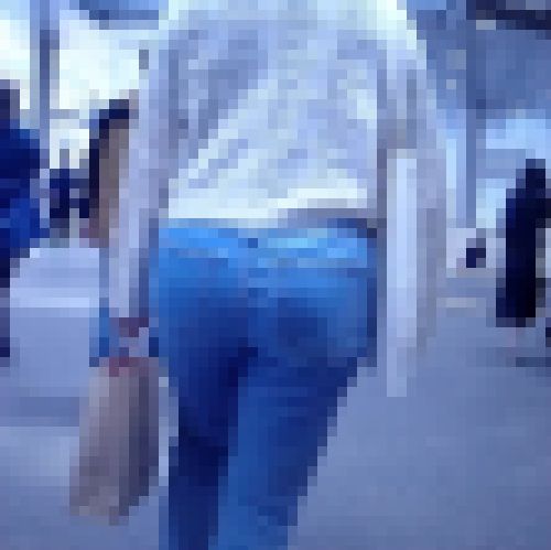 色っぽい美人お姉さんがデニム履いて超爆尻パンパンに膨らませて歩いてるよ サンプル画像