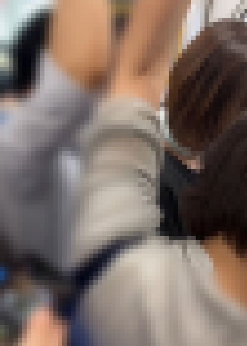 目撃！【日常の痴漢風景13】 サンプル画像