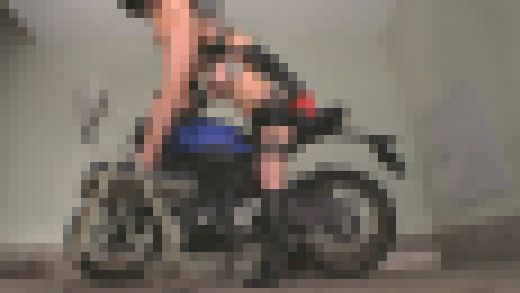 爆乳4 バスト93cmIカップむっちりスケベな爆乳レイヤー野外露出調教!アキバだからギリ許された羞恥アブノーマル行為! サンプル画像2