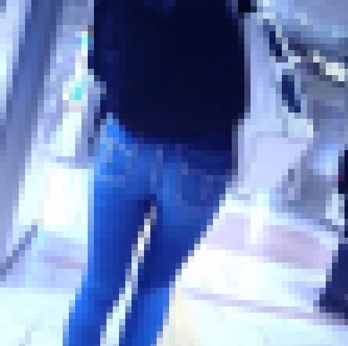 スタイル抜群の美人お姉さんがスキニーデニム履いて美尻プリプリさせて歩いてるよ サンプル画像