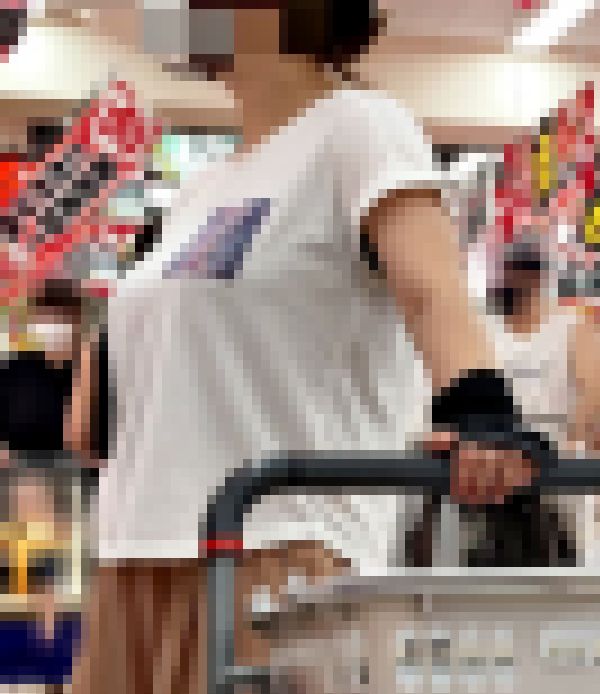 ロン爺の4Kピタパン女585 巨乳奥さん サンプル画像