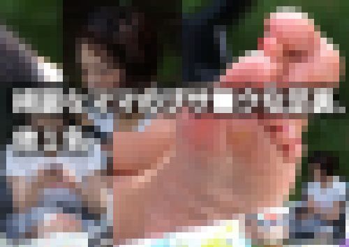 綺麗なママのブサ■クな足裏、他1名 サンプル画像