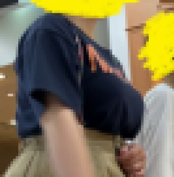 ロン爺の４Ｋピタパン女586　乳袋の女の子 サンプル画像