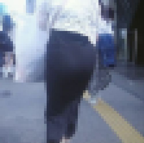 エゲつない美爆尻の清楚お嬢様系美女がタイトスカートパンパンにさせて歩いてるよ サンプル画像