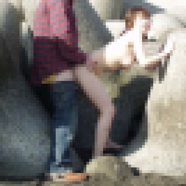 ◆素人投稿動画 お願いしたらどこでも裸になってくれる見せたがりの女子大生です 【Part.03：露出生ハメセックスとノーパンで食 サンプル画像