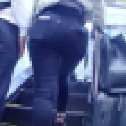 超美桃尻の激エロスタイル抜群美女がスキニーデニム履いて歩く姿に大興奮 サンプル画像