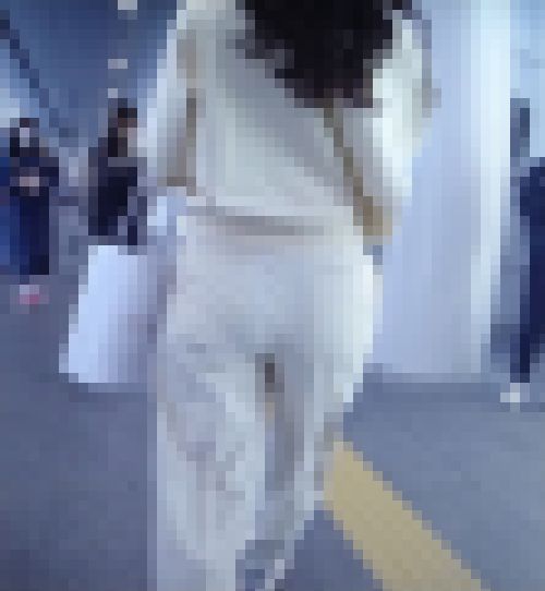 超ハイスペック美人お姉さんがピタパン履いて美巨尻肉食い込ませて歩いてるよ　サンプル画像2