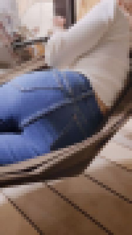 【ジーンズ】プリプリのデカ尻を強調するJD風お姉さん4　サンプル画像2