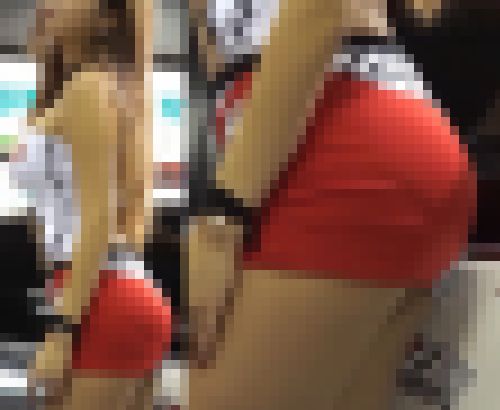 高画質 キャンギャルチラ見せ！３３ スカートがずり上がって　サンプル画像3