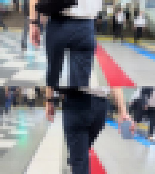 歩行記録0058「ぶるぶると尻を揺らし歩く通勤OL」　サンプル画像1