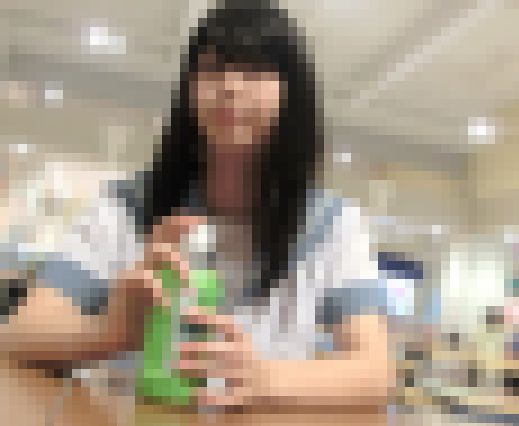 【職権乱用極悪パンチラ盗撮】面接中に制服美●女のパンツを盗撮No3(萌かわ女子Pを眺めながら肉棒イジり絶頂)　サンプル画像1