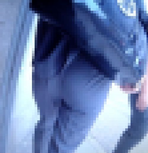 スタイル抜群の美人OLがピタパンスーツで美尻プリプリさせて歩いてるよ　サンプル画像1