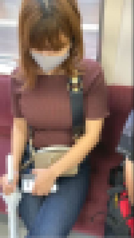 爆乳お姉さんのふくらみ サンプル画像