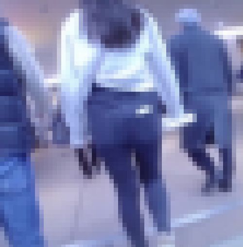 超ドデカヒップ清楚美女がスキニーデニム履いて歩く姿がイヤらしい　サンプル画像1