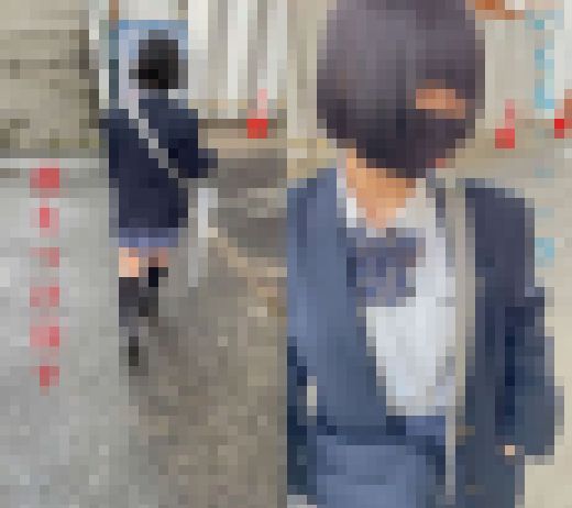 激ヤバ交渉！Kに盗撮バレたから金の力を借りたらめっちゃパンツ見せてもらえた件　サンプル画像2