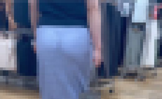【30代熟女の巨尻】あざとい系熟女　男を誘うニットのタイトスカート巨尻　Tバック透け透けでエロw サンプル画像