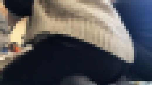 【お遊戯会ママのケツ】女子アナ似の美人ママ巨尻を後から視○ くんかしながらボッキ撮影w サンプル画像