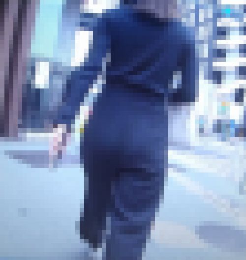 超ハイスペック極上スタイル抜群美女がピタパン履いて美桃尻プリプリさせて歩いてるよ　サンプル画像1