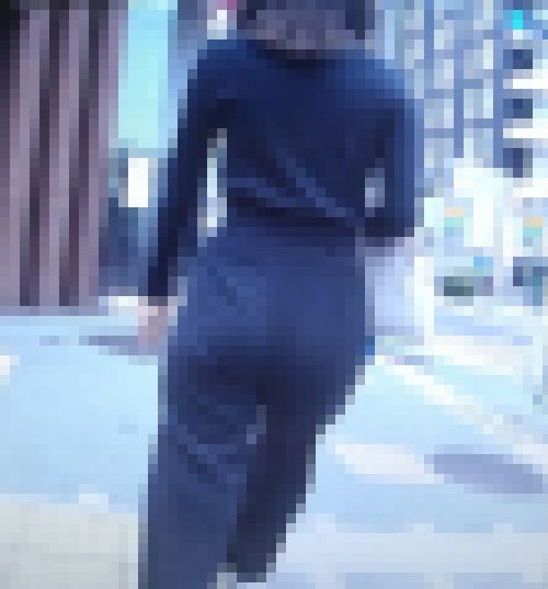 超ハイスペック極上スタイル抜群美女がピタパン履いて美桃尻プリプリさせて歩いてるよ　サンプル画像2