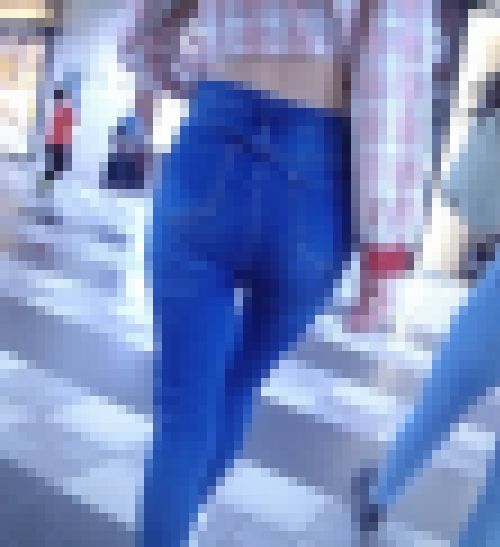 超モデル級のスタイル抜群長身美女がスキニーデニム履いてクビレウエスト見せつけて歩いてるよ　サンプル画像2