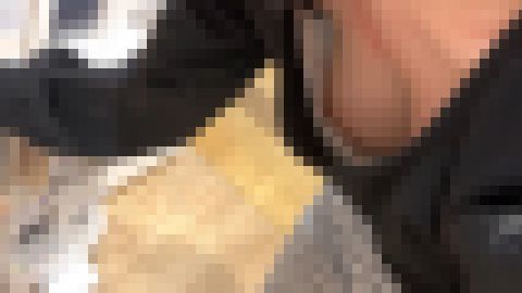 胸チラ11■ガチャガチャに夢中なお姉さん サンプル画像