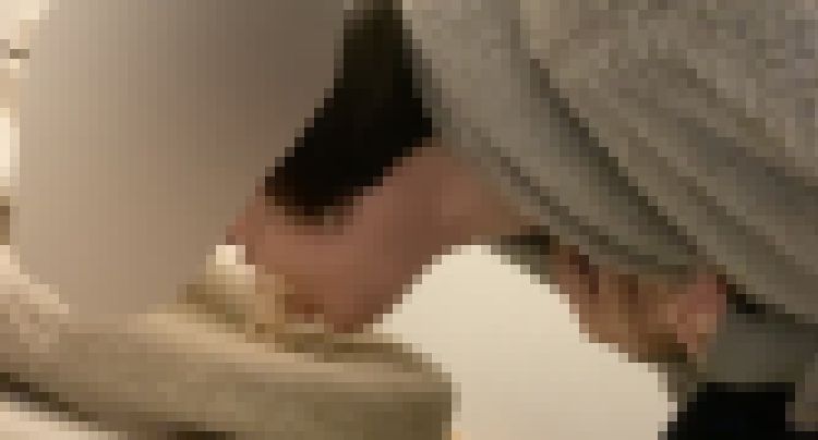 【液状嘔吐】どろどろになったティラミスを大量嘔吐 音声あり サンプル画像
