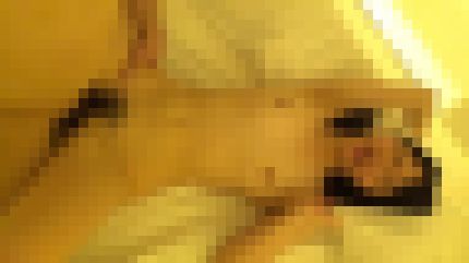 彼氏に一途な24歳フリーターが彼氏以外の肉棒で突かれ快感に顔を歪める　サンプル画像3
