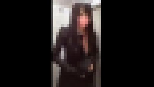 【個撮】発展場を探している男の娘が公衆トイレでオナニーする動画　サンプル画像1