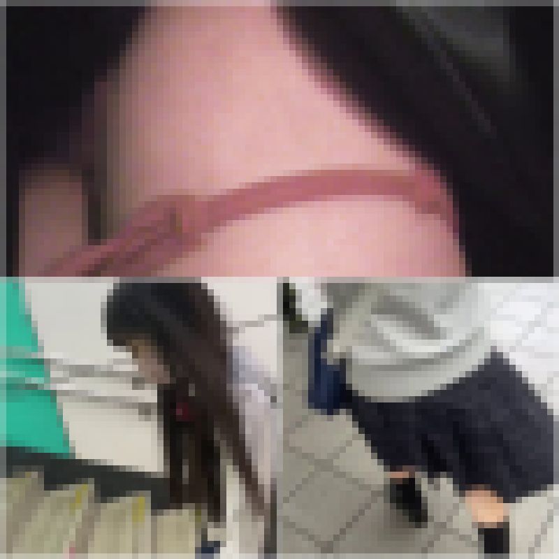 [痴〇映像/黒髪制服K]サンドイッチ状態で痴〇。ぴったりくっつかれて足ピーンの状態で手マンされる制服K サンプル画像