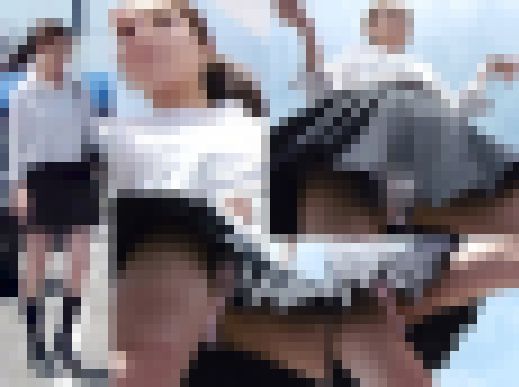 激ヤバ作品vol32！禁断お尋ねパンチラ盗撮～可愛い女の子に声かけして真下からじっくりP観察　サンプル画像2