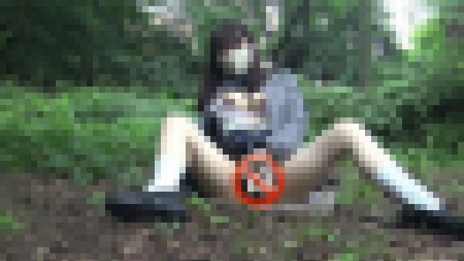 『独占入手』〇〇制服女の子まさかの野外露出オナニーから放〇自画撮り！ サンプル画像