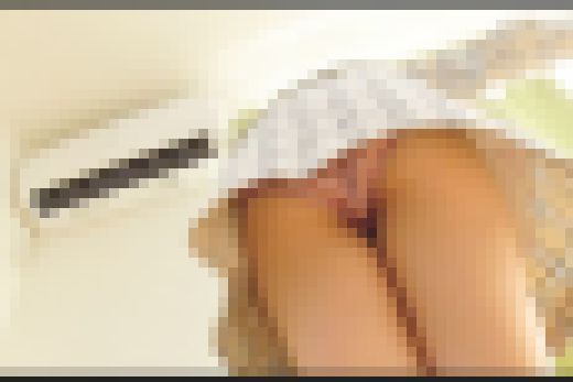 日常のパンチラ（カーテン取り付け編）　サンプル画像3