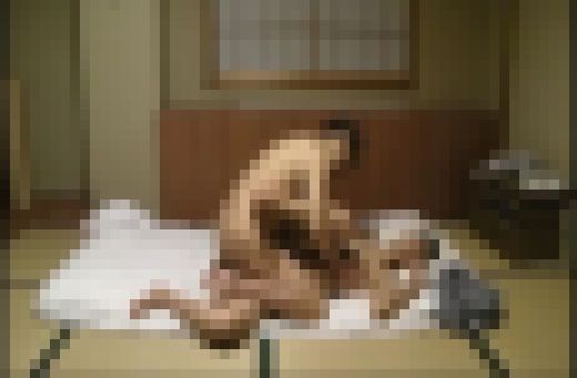 地方で呼んだ出張マッサージのオバサンは俺のデカマラを見せたらヤレる!?　Part 2 IQPA-021_2　サンプル画像1