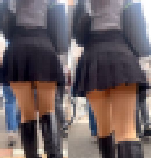 見えそうで見えないミニスカ美女を尾行　サンプル画像1