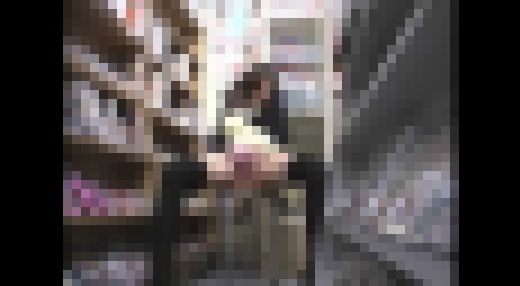 実録隠し撮り!!裏サービスで評判のビデオショップ　#03　Part 2　サンプル画像1