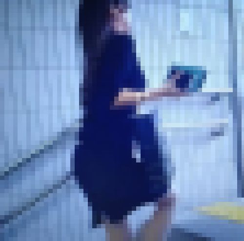 超色っぽい美人お姉さんの階段登る姿がイヤらしい サンプル画像