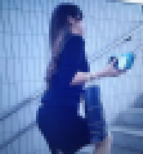 超色っぽい美人お姉さんの階段登る姿がイヤらしい　サンプル画像1