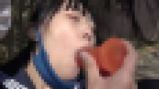 Ｐ活続編！セーラー服お嬢、歳の差40汚じさんデカチンダブルフェラ三昧　前編：拉致風悪戯散歩・ダブルフェラ！　サンプル画像1