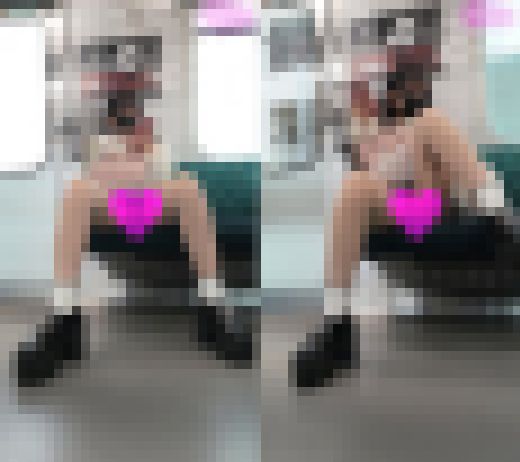 【縦型動画】街で出会った厚底ピンクな可愛い系女子（1）電車対面パンチラ編　サンプル画像3