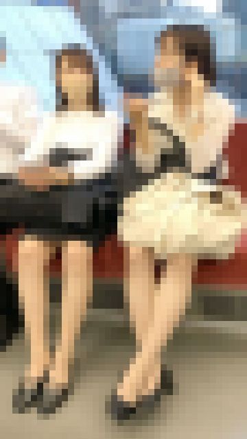 会社の同期メンバーで帰宅中の可愛い新入女子社員2人組（其の三）　サンプル画像2