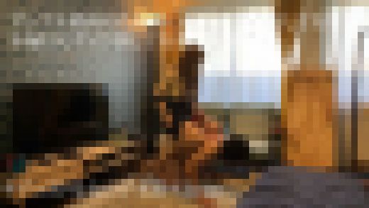 日曜日の昼下がり港区女子レイカ様のM男乗馬遊戯、M男の顔面に唾を吐きかけオナニー鑑賞　サンプル画像3