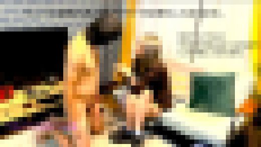 バンド女子みずき様(20)がお貢ぎ痰壺ドレイを調教する様子　サンプル画像1