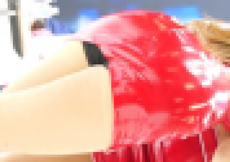 自撮り撮影会に潜入!どさくさでP狙いローアングル、近い!! サンプル画像