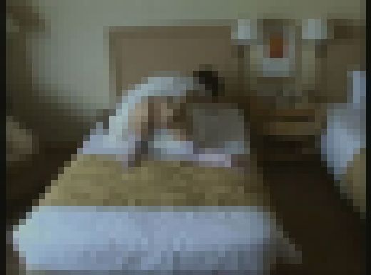 結婚式場支配人が仕掛けた新婦待ち合い室での抜粋隠し撮り記録 花嫁オナニー　06　サンプル画像2