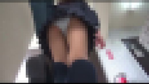 【実録出版】階段女子●生 #001 EBJK-001-01　サンプル画像2