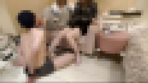 あすか様＆あんな様のM男イジメ　サンプル画像1