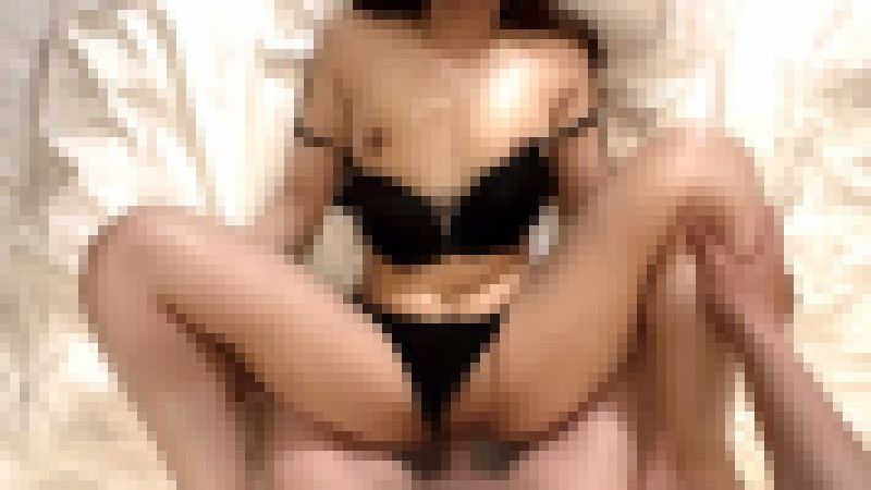 イチオシ！4K高画質！！パイパンギャル女子大生！！何度もカラダをビクつかせイキ狂う！！ サンプル画像