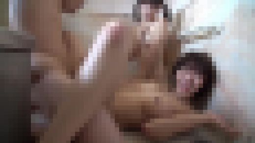デカチン見せつけたら発情して娘の目の前で激イキした母！File.3　サンプル画像3