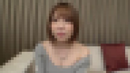 彼氏の早漏エッチに不満の25歳美容部員が膣奥を執拗に突かれ快感に喘ぎまくる サンプル画像